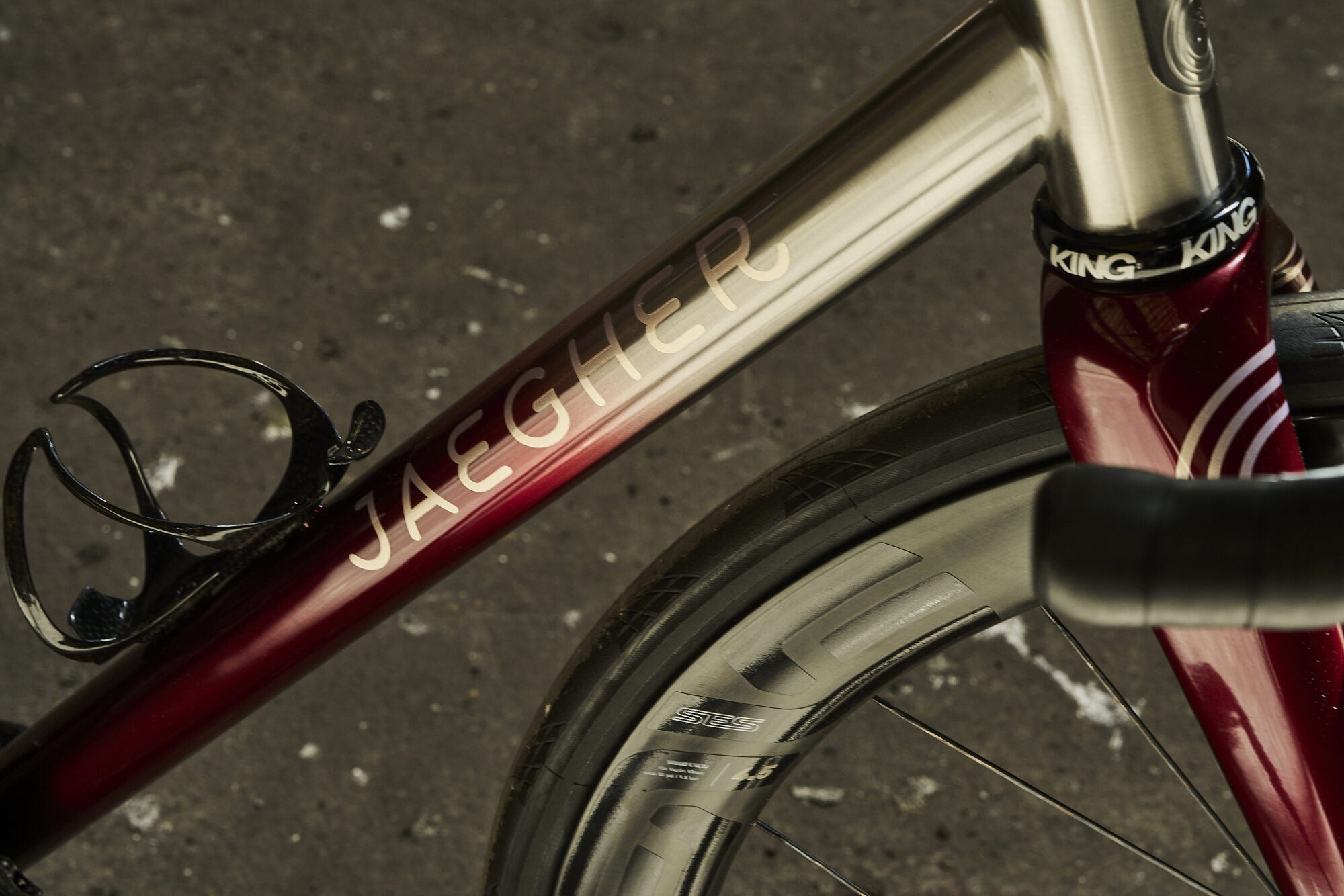 Red Jaegher Ascender with diamonds